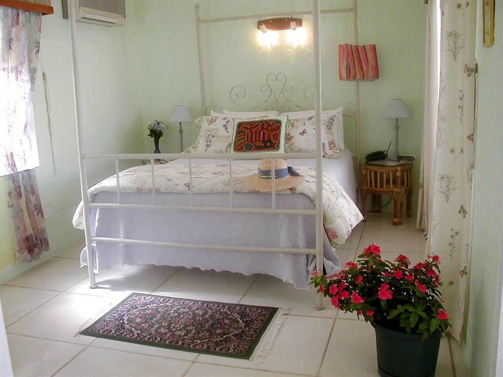 Carringtons Inn Saint Croix Island Екстер'єр фото