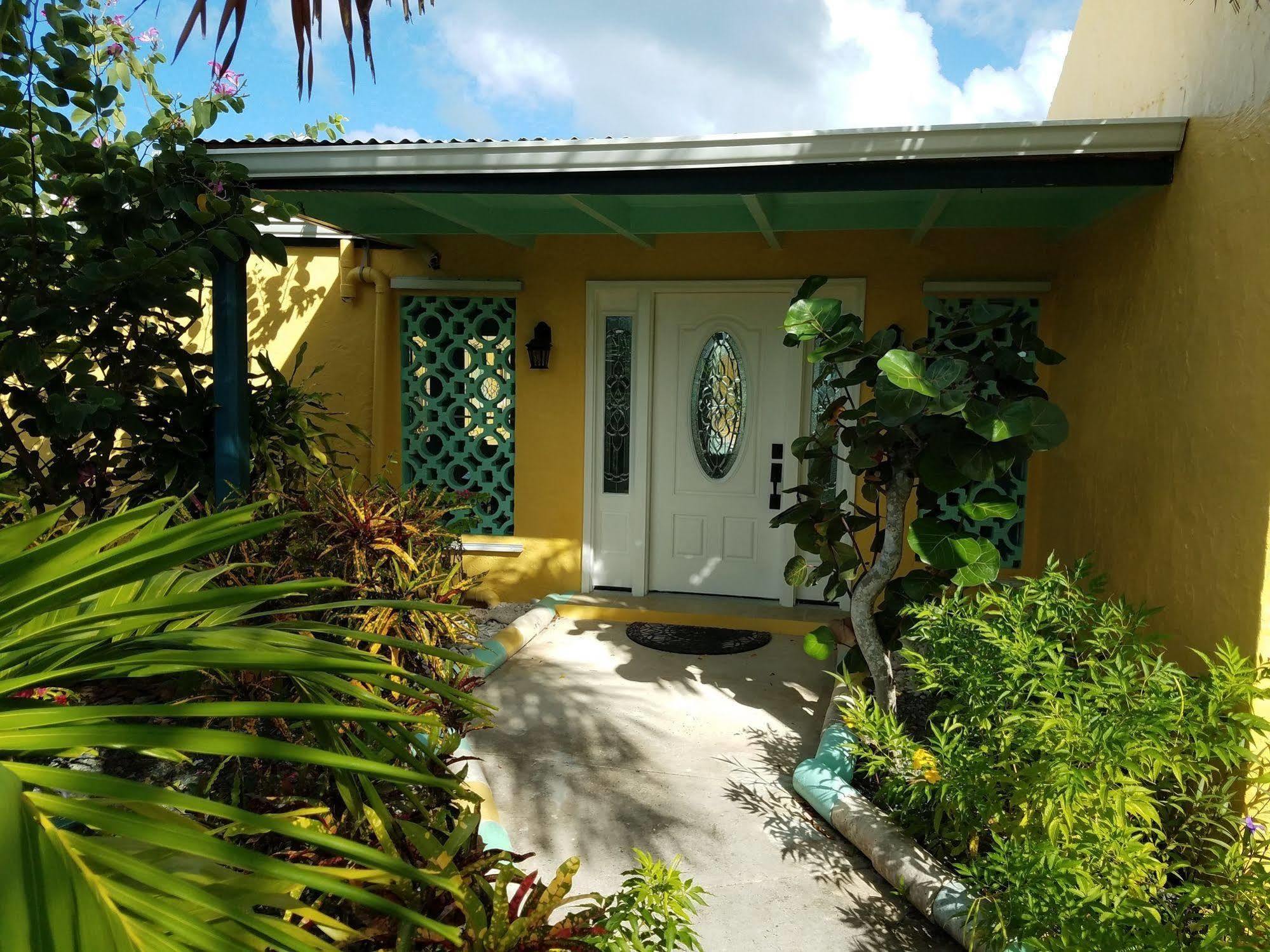 Carringtons Inn Saint Croix Island Екстер'єр фото