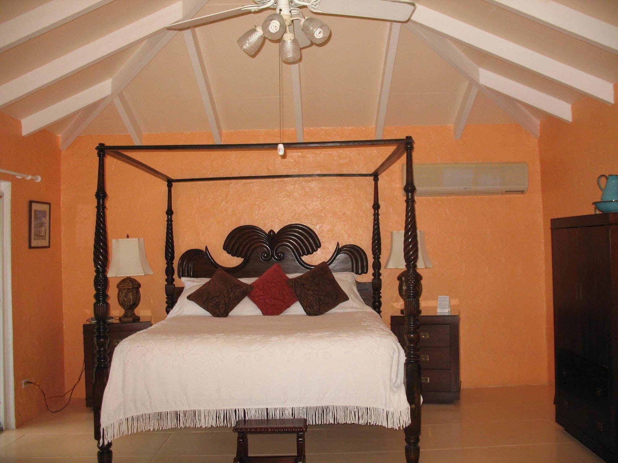 Carringtons Inn Saint Croix Island Екстер'єр фото