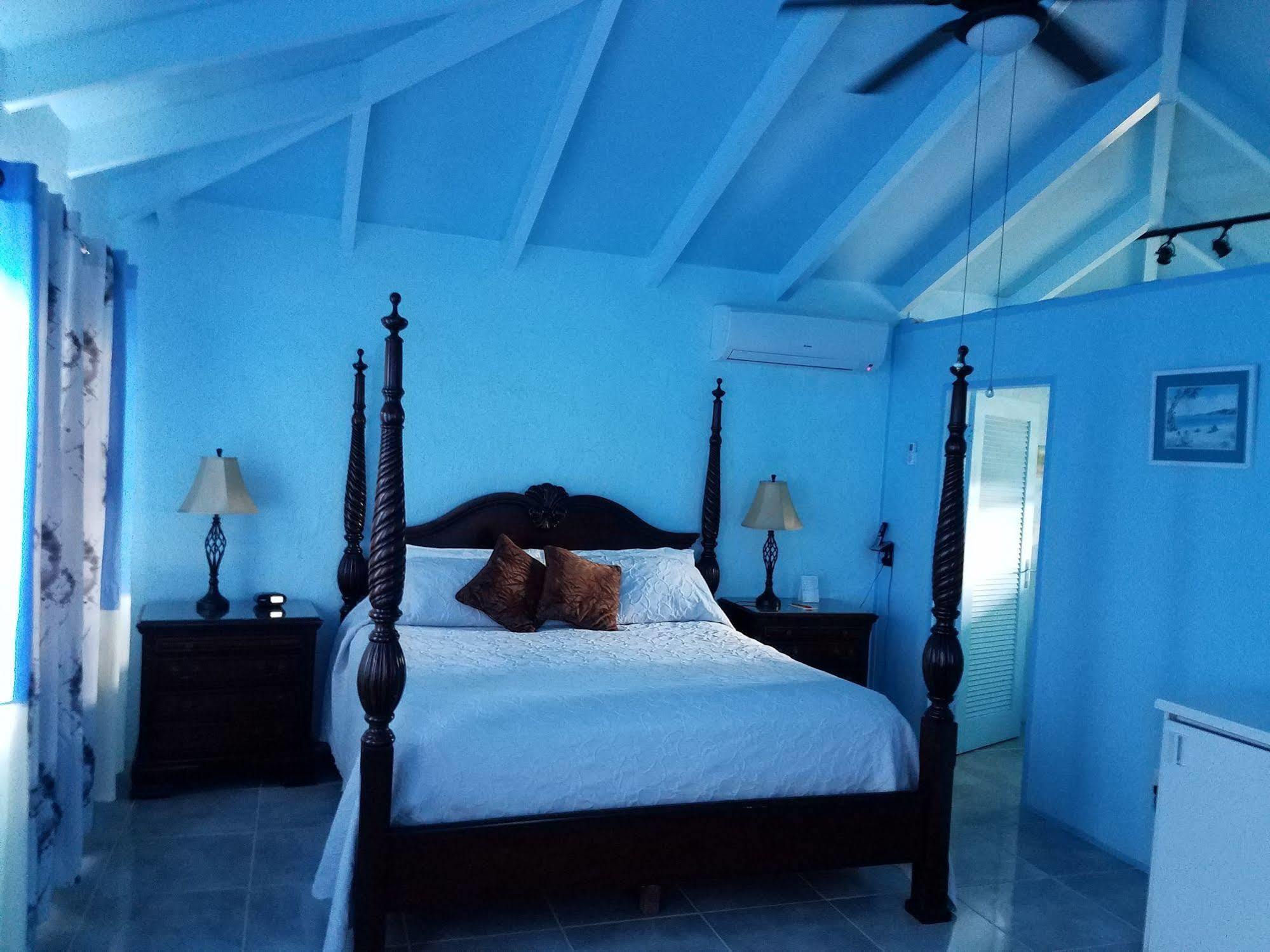 Carringtons Inn Saint Croix Island Екстер'єр фото