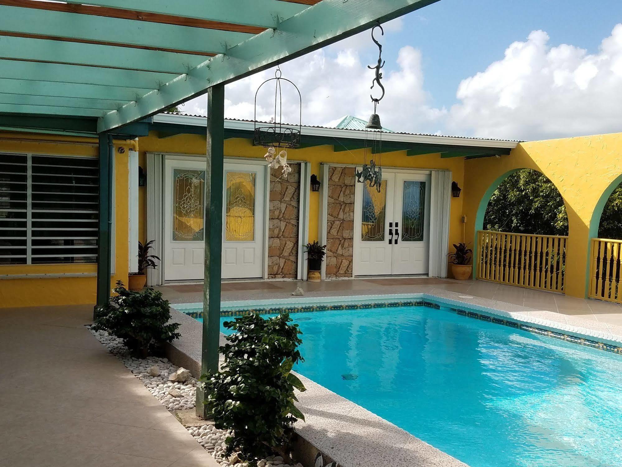 Carringtons Inn Saint Croix Island Екстер'єр фото