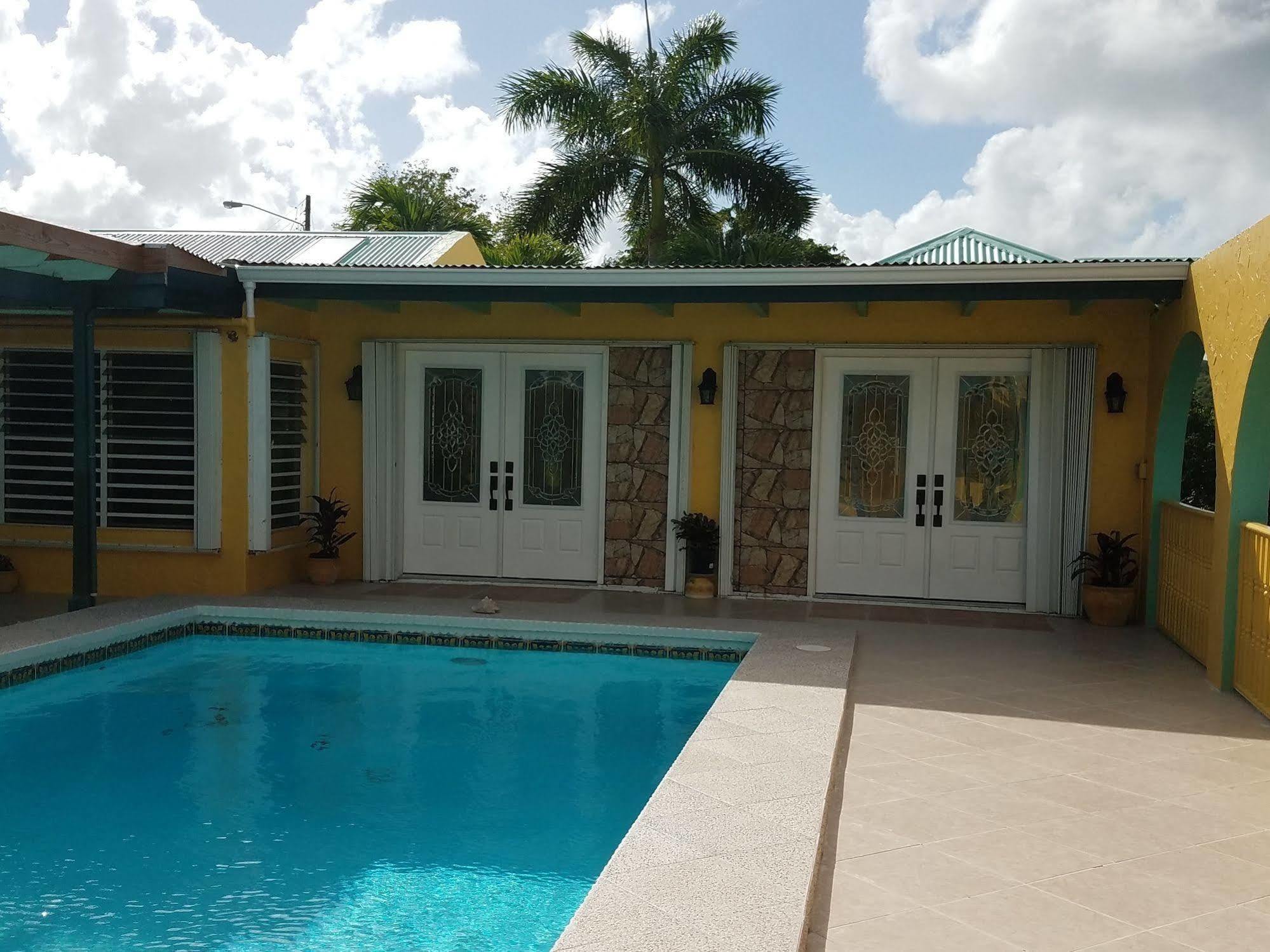 Carringtons Inn Saint Croix Island Екстер'єр фото