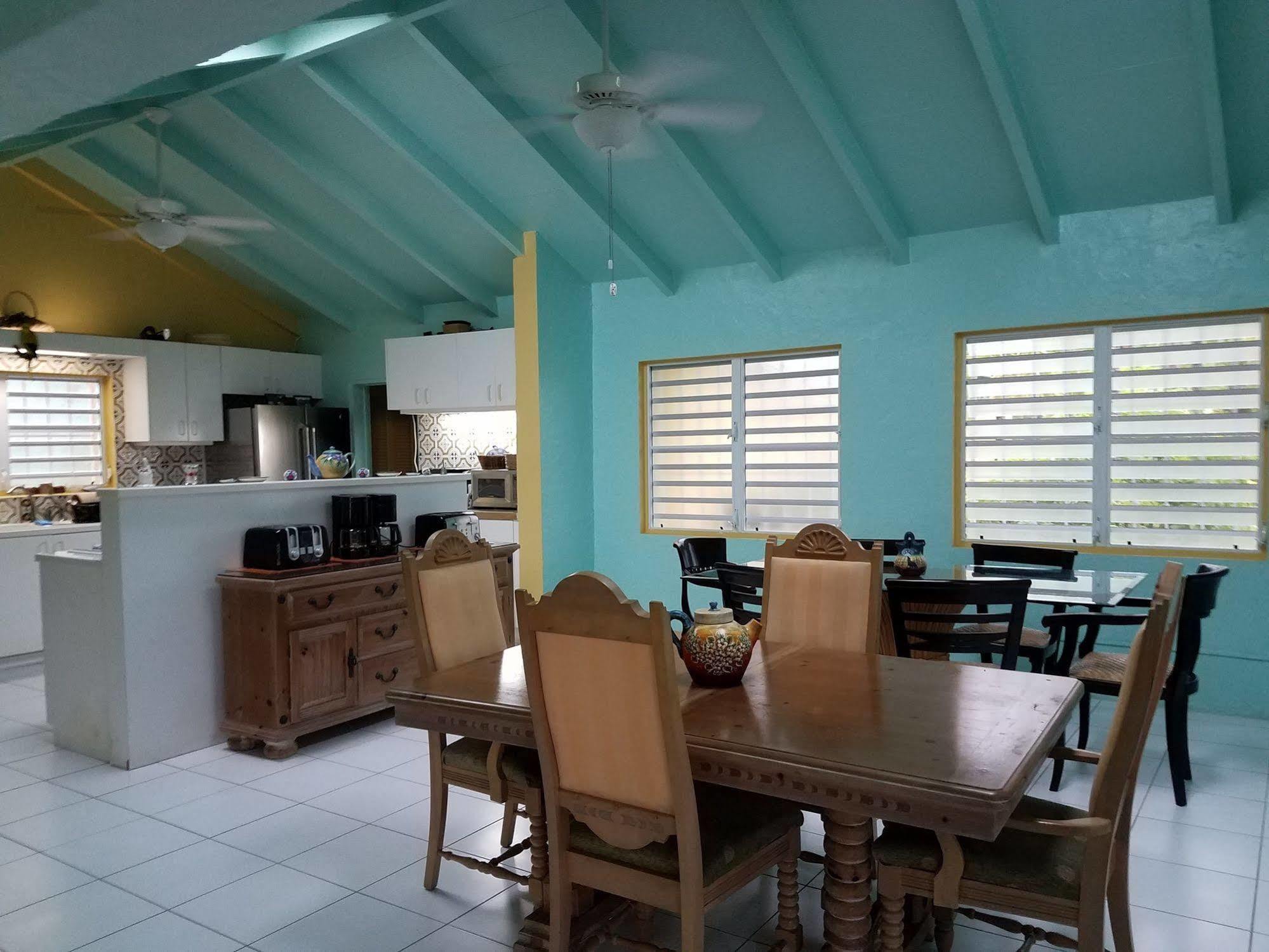 Carringtons Inn Saint Croix Island Екстер'єр фото