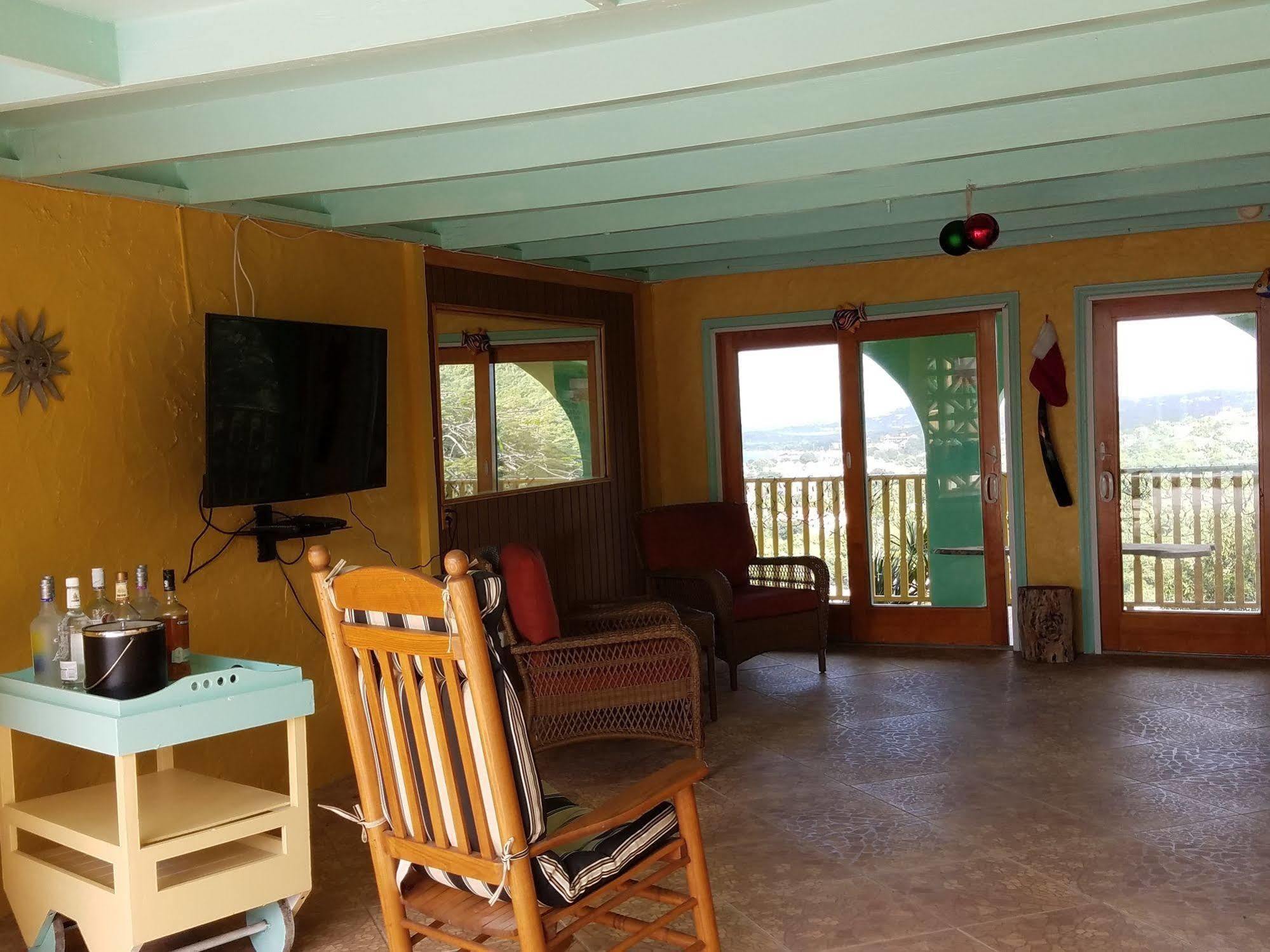 Carringtons Inn Saint Croix Island Екстер'єр фото