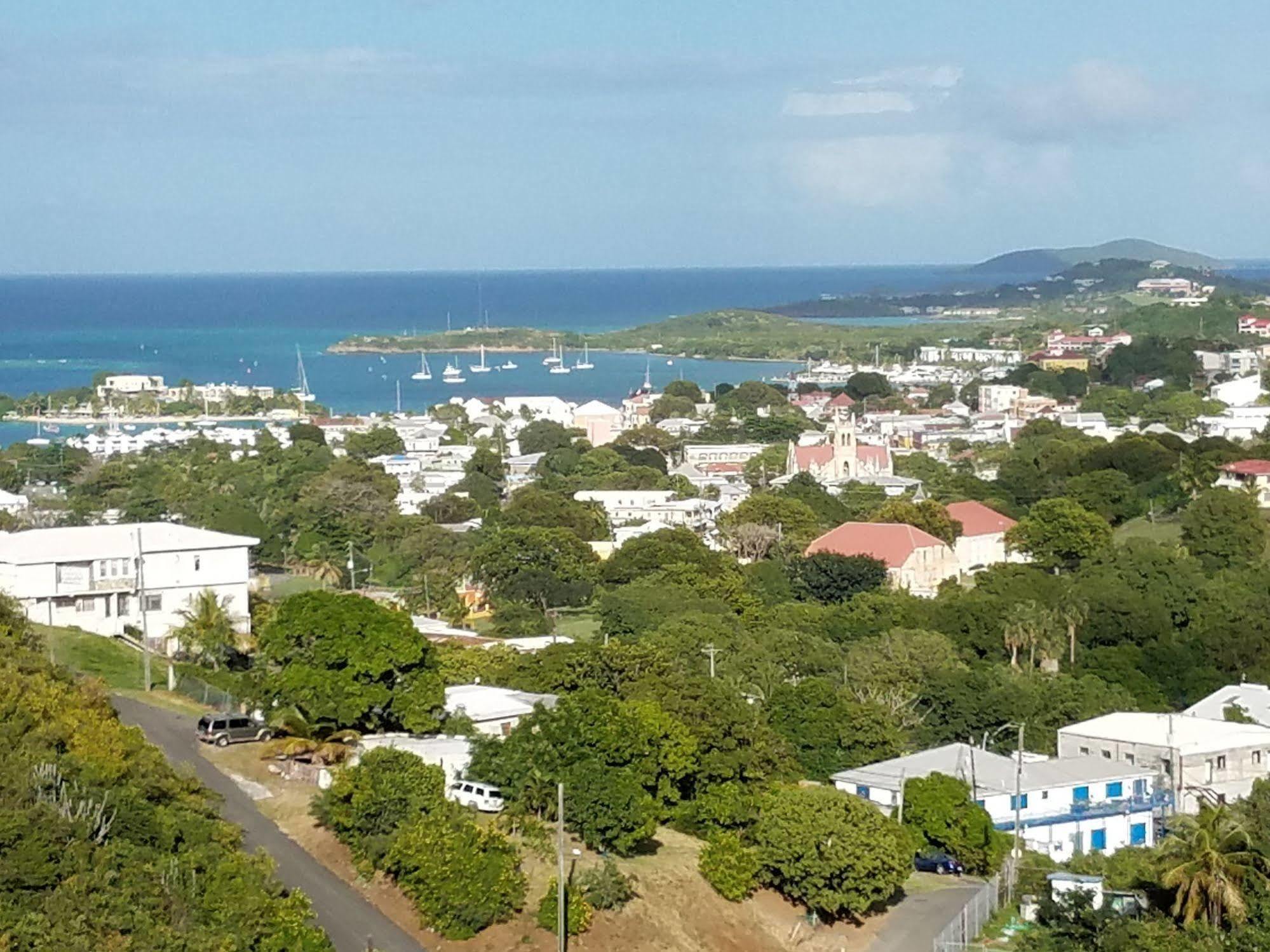 Carringtons Inn Saint Croix Island Екстер'єр фото